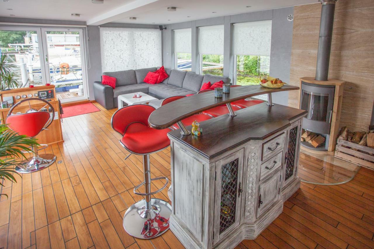Hotel Hausboot DeLuxe à Berlin Extérieur photo